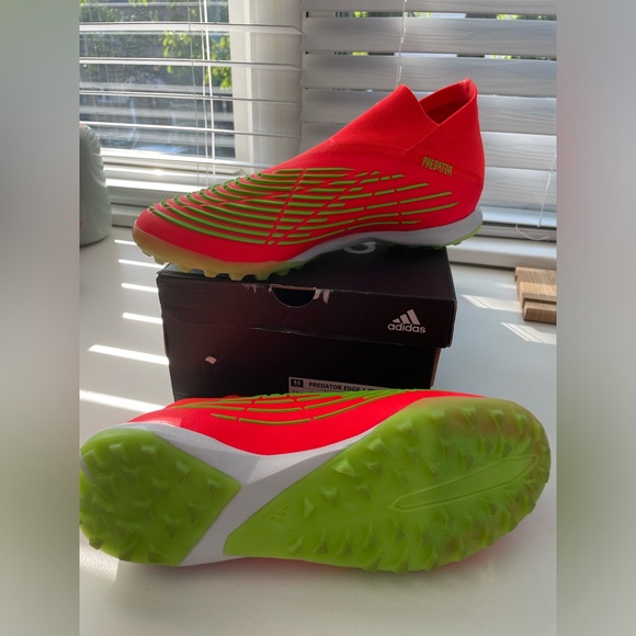 Rare soccer shoes. PREDATOR EDGE.1 TF. Size US men 9. - Picture 4 of 5